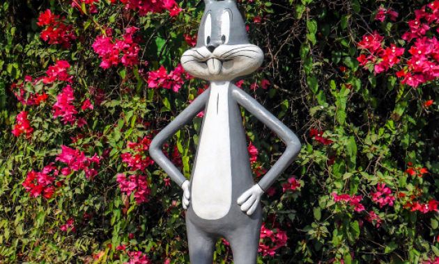 Butterfly Labels Templates New Filebugs Bunny Statue In butterfly Park Bangladesh 01